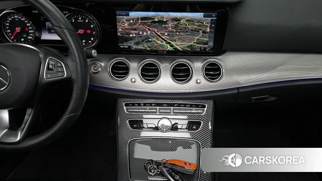 Mercedes-Benz E-Class W213 2018 Белый из Кореи, фото 5