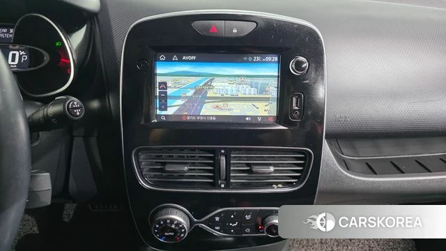 Renault Korea (Samsung) Clio 2018 Красный из Кореи, фото 5