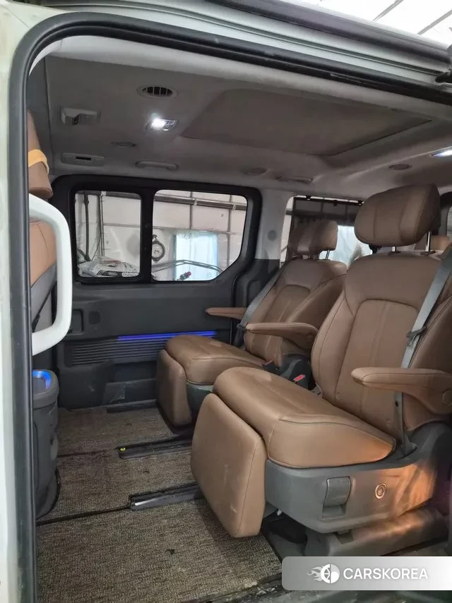 Hyundai Staria 2025 Белый из Кореи, фото 5