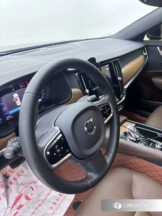 Volvo S90 2023 Черный из Китая, фото 5