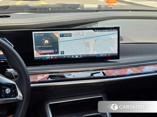 BMW 7 Series (G70) 2024 Черный двухцветный из Кореи, фото 5