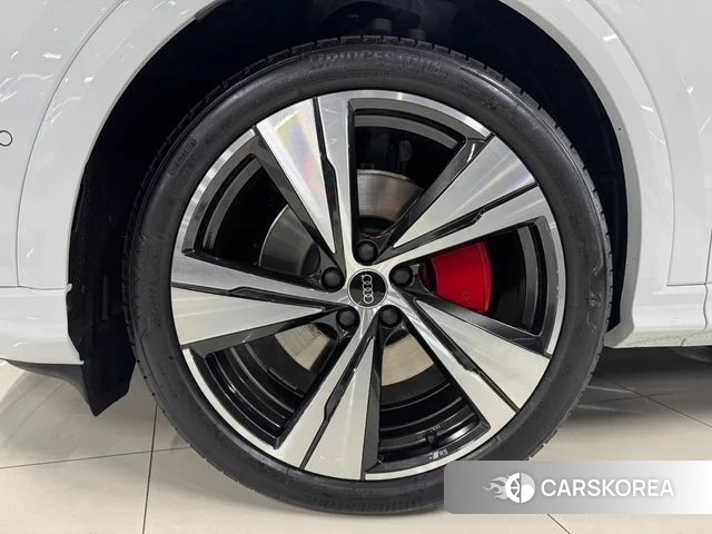 Audi Q5 (80A) 2025 Белый из Кореи, фото 5