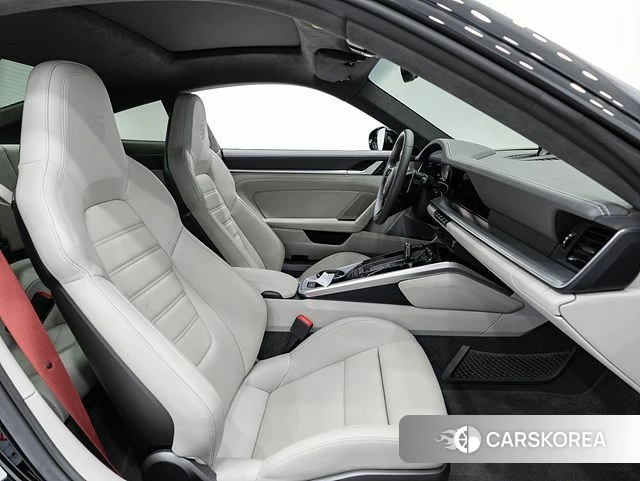 Porsche 911(992) 2021 Черный из Кореи, фото 5