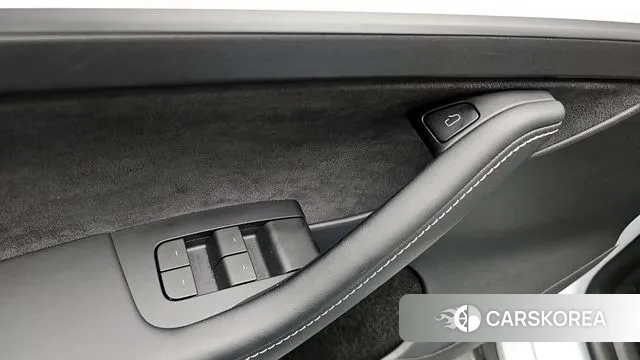 Tesla Model Y 2024 Белый из Кореи, фото 5