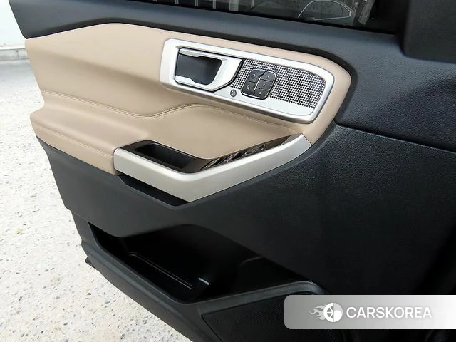 Ford Explorer 6th Generation 2021 Черный из Кореи, фото 5