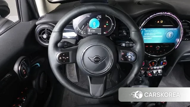 Mini Cooper 2023 Белый из Кореи, фото 5