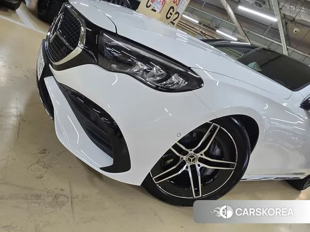 Mercedes-Benz E-Class W214 2025 Белый из Кореи, фото 5