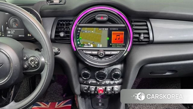 Mini Cooper 2021 Жемчужный цвет из Кореи, фото 5