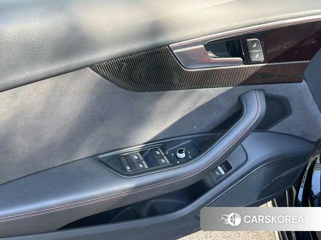 Audi S4 2023 Черный из Китая, фото 5