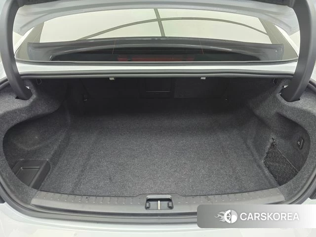 Volvo S60 3rd generation 2023 Белый из Кореи, фото 5