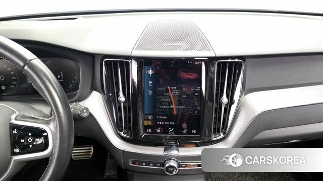 Volvo XC60 second Generation 2020 Белый из Кореи, фото 5