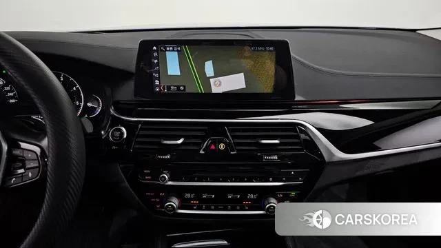 BMW 5 Series (G30) 2018 Цвет галактики из Кореи, фото 5