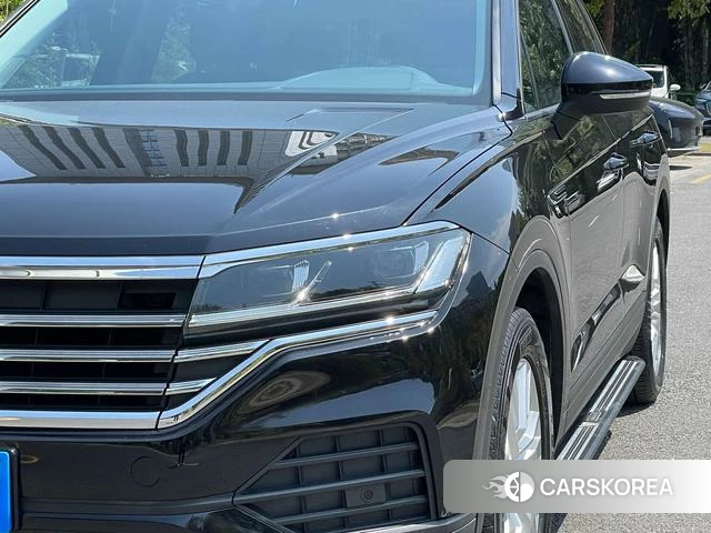 Volkswagen Touareg 2021 Черный из Китая, фото 5