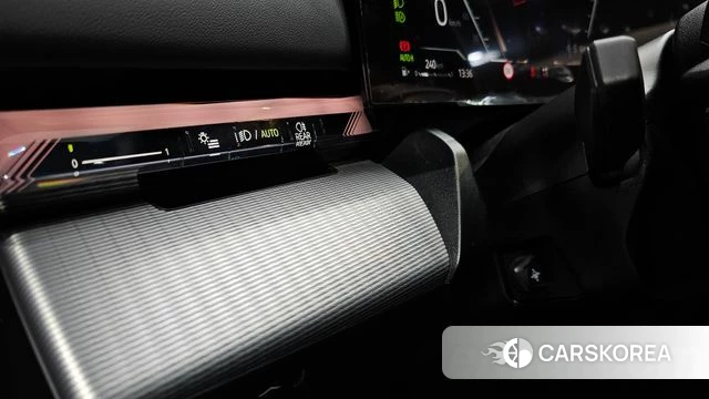 BMW 5 Series (G60) 2025 Черный из Кореи, фото 5