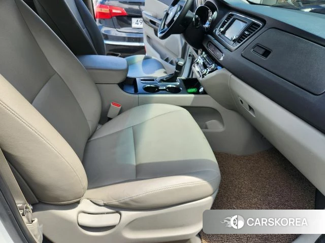 Kia The New Carnival 2019 Белый из Кореи, фото 5