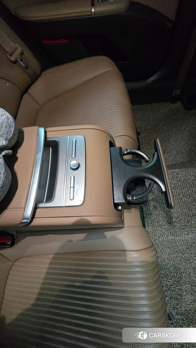 Hyundai Grandeur Hybrid (GN7) 2023 Серебристо-серый из Кореи, фото 5