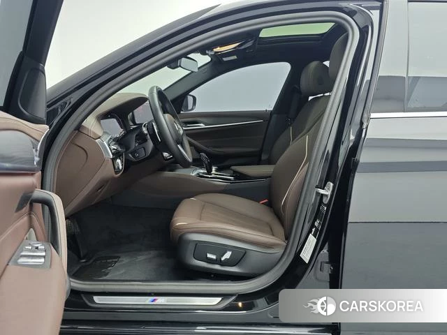 BMW 5 series 2024 Черный из Китая, фото 5