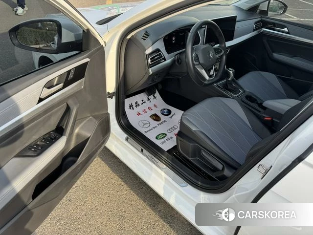 Volkswagen Lavida 2023 Белый из Китая, фото 5