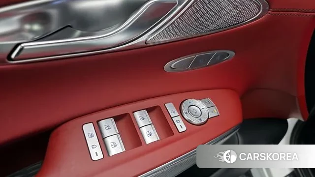 Genesis GV70 2022 Белый из Кореи, фото 5