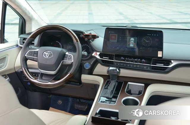 Toyota Saina 2022 Белый из Китая, фото 5