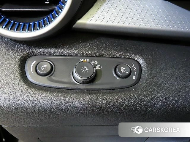 Chevrolet (GM Daewoo) Trax Crossover 2024 Черный из Кореи, фото 5