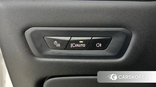 BMW X5 (G05) 2024 Жемчужный цвет из Кореи, фото 5