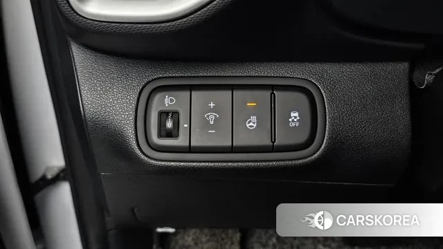 Hyundai Venue 2023 Белый из Кореи, фото 5