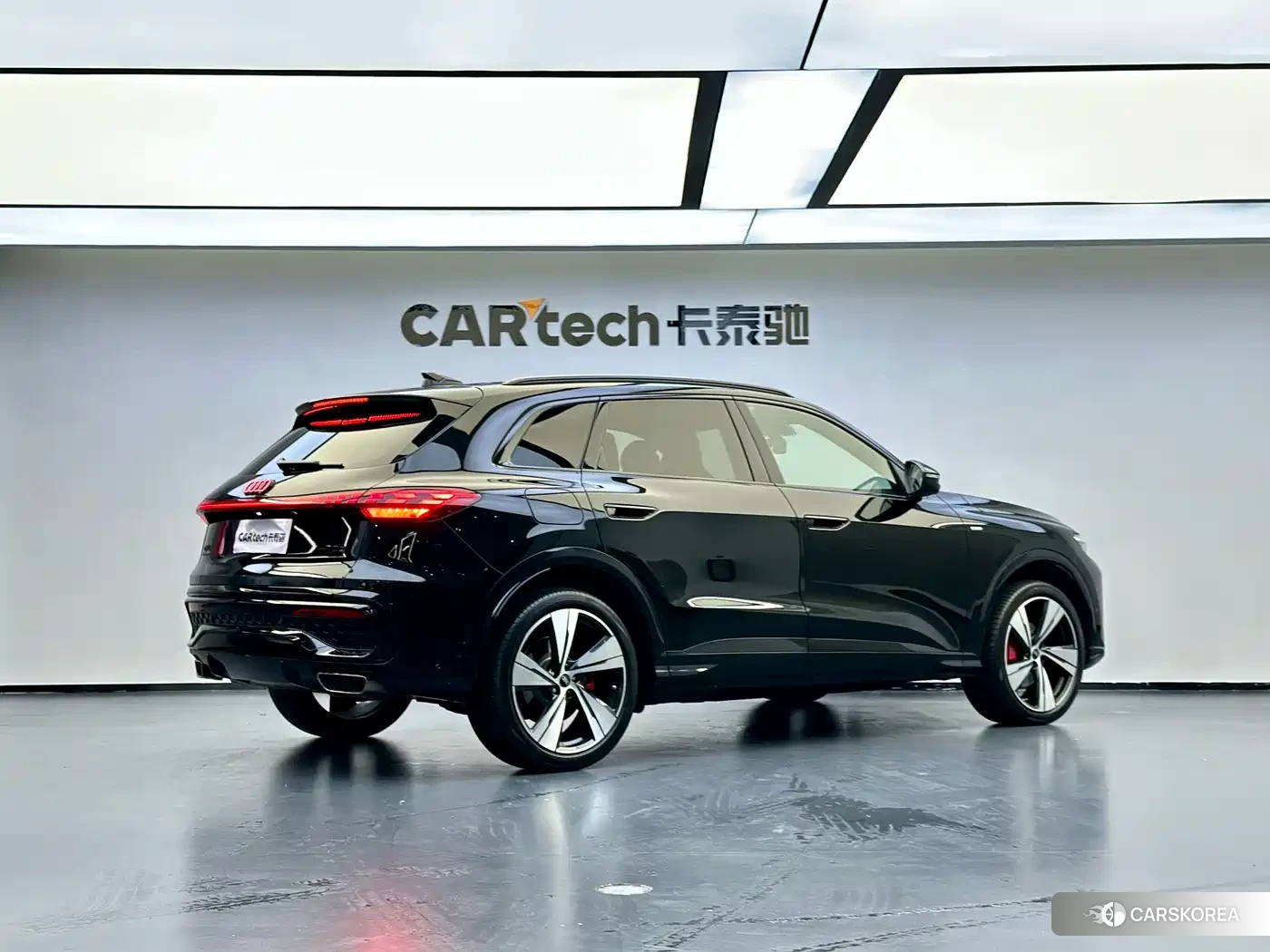 Audi Q5L 2026 Черный из Китая, фото 5