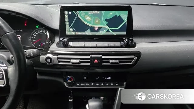 Kia Seltos 2022 Белый из Кореи, фото 5