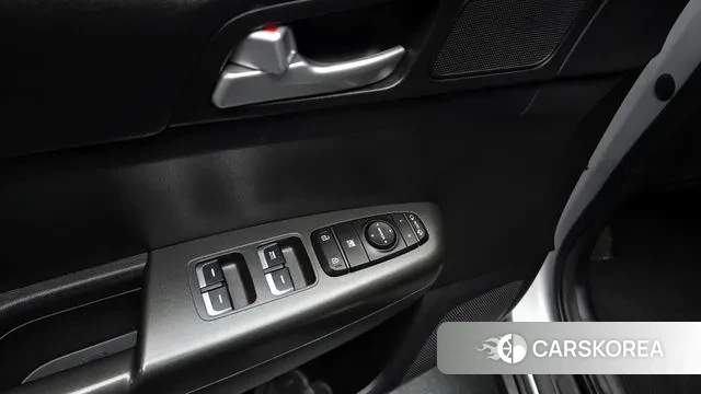 Kia Sportage The Bold 2021 Серебристо-серый из Кореи, фото 5