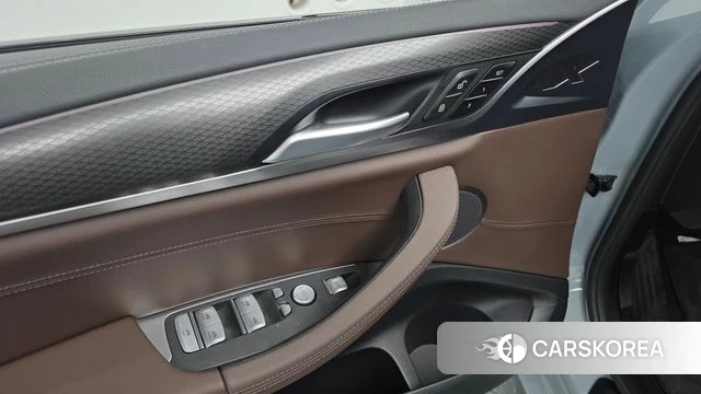 BMW X3 (G01) 2024 Серебристо-серый из Кореи, фото 5