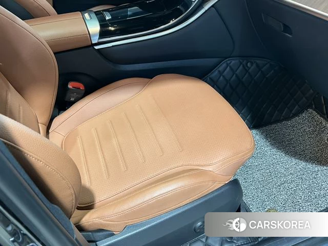 Mercedes-Benz GLC 2024 Черный из Китая, фото 5