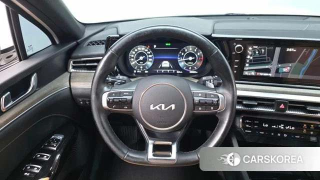 Kia K5 3rd generation 2023 Белый из Кореи, фото 5