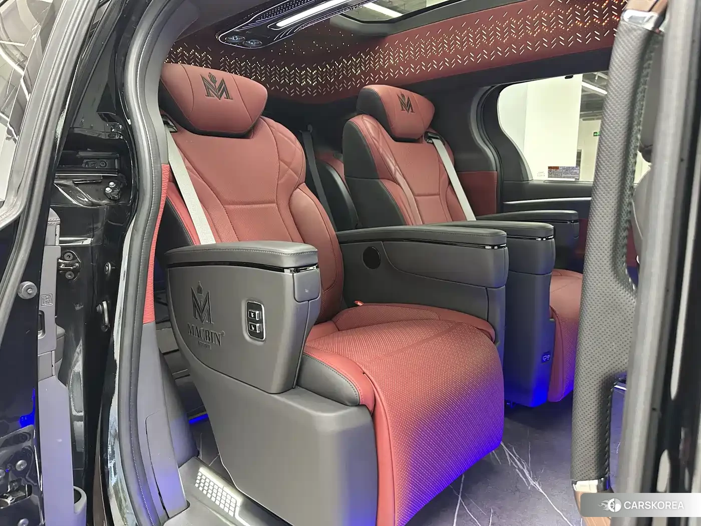 Toyota Sienna 2026 Черный из Китая, фото 5