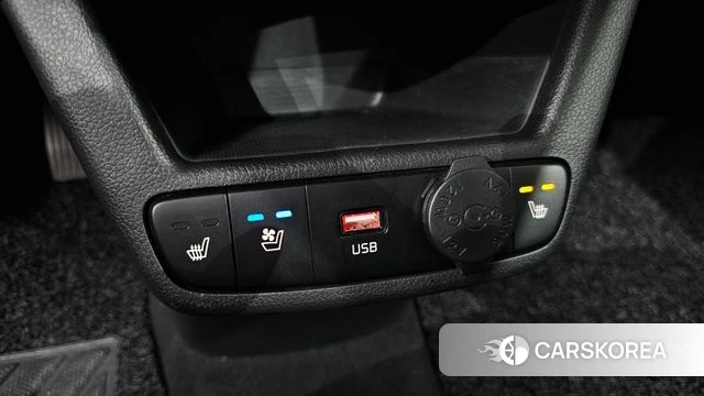 Kia The New Kia Ray 2023 Белый из Кореи, фото 5