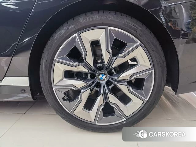 BMW 7 series 2024 Черный из Китая, фото 5