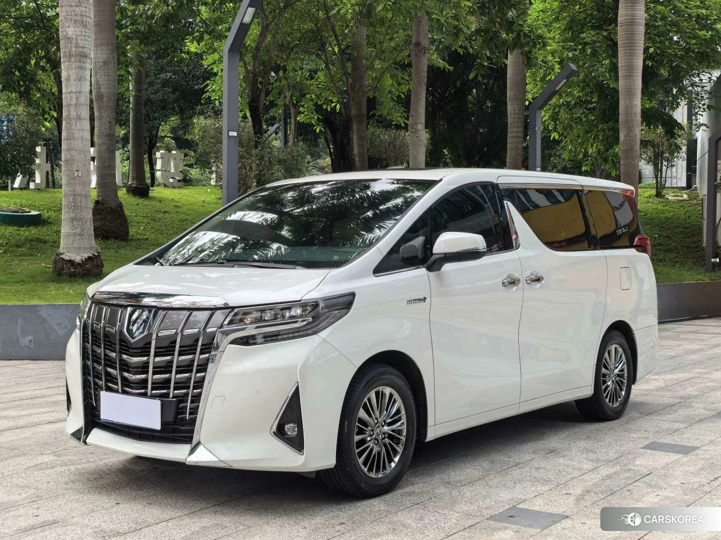 Toyota Elfa 2021 Белый из Китая, фото 5