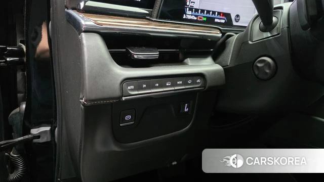 Cadillac Escalade 5th Generation 2022 Черный из Кореи, фото 5