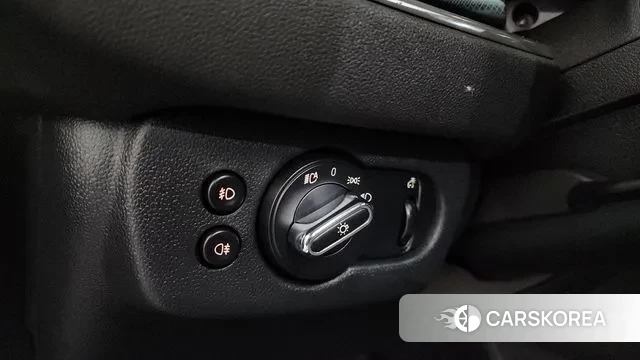 Mini Cooper S Clubman 2021 Черный из Кореи, фото 5