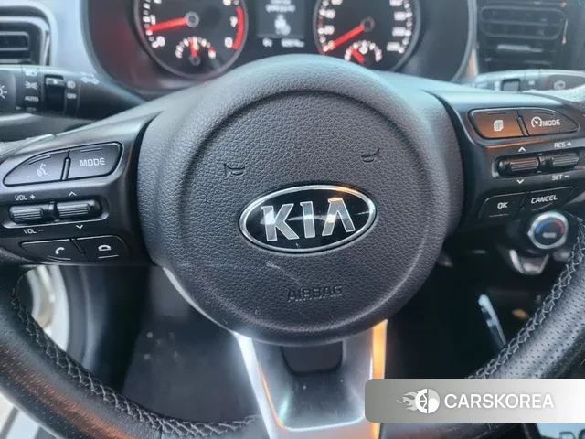 Kia Stonic 2019 Белый из Кореи, фото 5