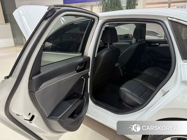 Volkswagen Sagitar 2022 Белый из Китая, фото 5
