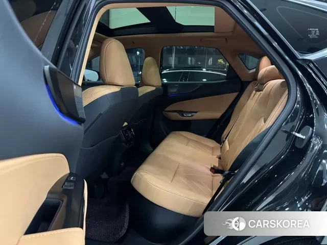 Lexus NX350h Second generation 2023 Черный из Кореи, фото 5