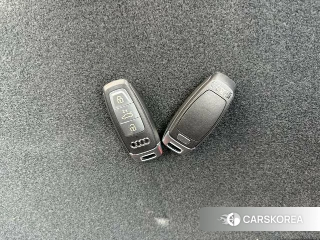Audi Q4 e-tron 2024 Зеленый из Китая, фото 5