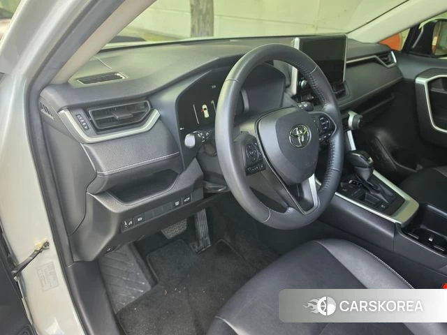Toyota RAV4 5th Generation 2023 Белый из Кореи, фото 5
