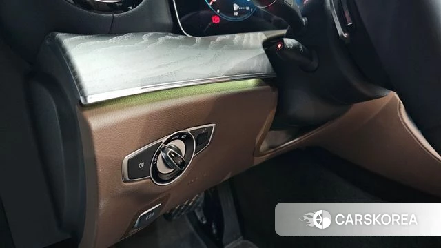Mercedes-Benz E-Class W213 2023 Белый из Кореи, фото 5