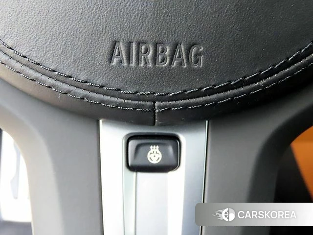 BMW 5 Series (G30) 2023 Белый из Кореи, фото 5