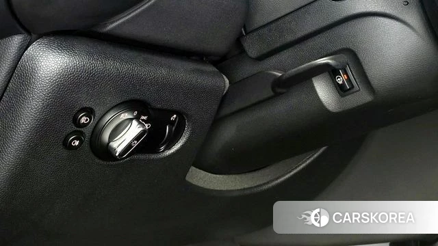 Mini Cooper S 2023 Серебряный из Кореи, фото 5