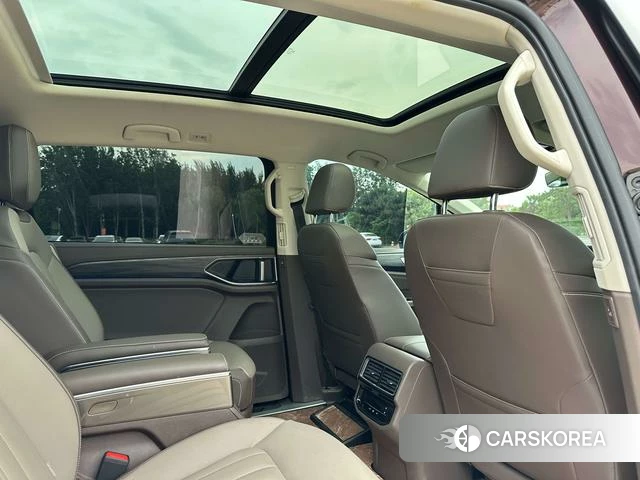 Volkswagen Weiran 2023 Красный из Китая, фото 5