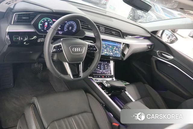 Audi e-tron 2025 Белый из Китая, фото 5