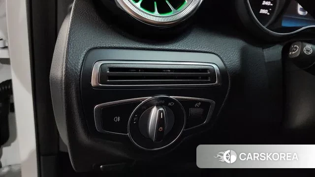 Mercedes-Benz C-Class W205 2020 Белый из Кореи, фото 5